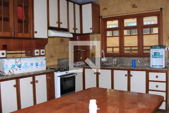 Cozinha de casa à venda com 4 quartos, 300m² em Jardim Dona Leopoldina, Porto Alegre