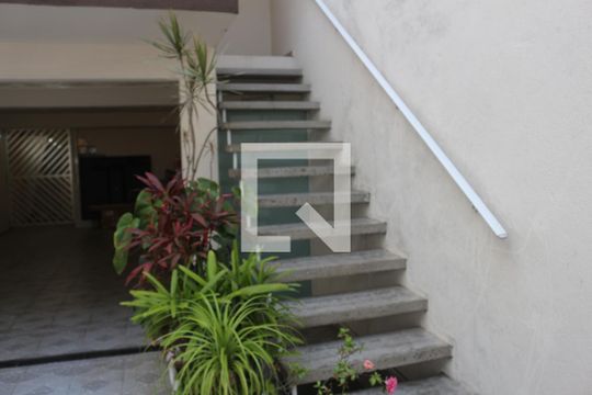 Garagem de casa à venda com 3 quartos, 200m² em Osvaldo Cruz, São Caetano do Sul