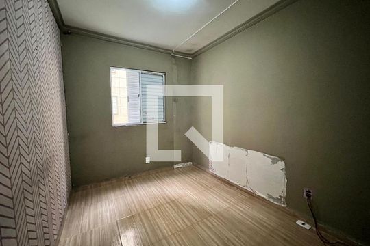Quarto 2 de apartamento para alugar com 2 quartos, 49m² em Vila Urupês, Suzano
