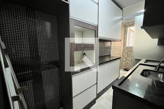 Cozinha e Área de Serviço de apartamento para alugar com 2 quartos, 49m² em Vila Urupês, Suzano