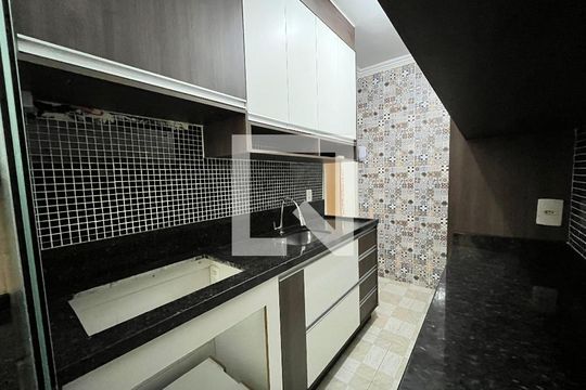 Cozinha e Área de Serviço de apartamento para alugar com 2 quartos, 49m² em Vila Urupês, Suzano