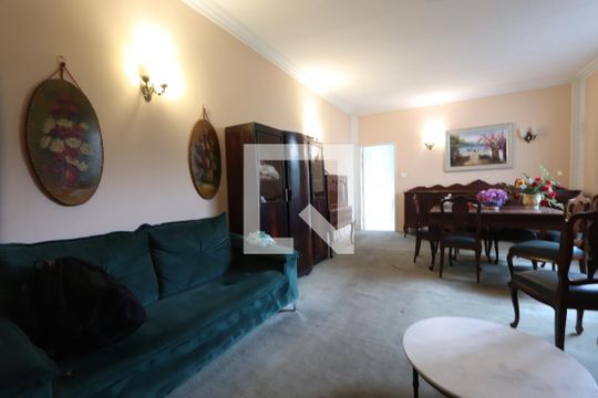 Sala de casa à venda com 3 quartos, 350m² em Vila Mariana, São Paulo