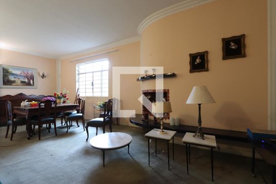 Sala de casa à venda com 3 quartos, 350m² em Vila Mariana, São Paulo