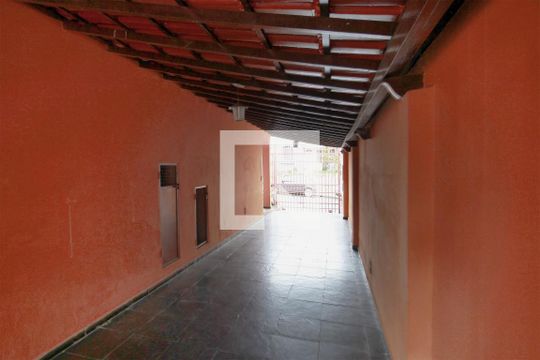 Garagem de casa à venda com 4 quartos, 330m² em Cidade Nova, Belo Horizonte