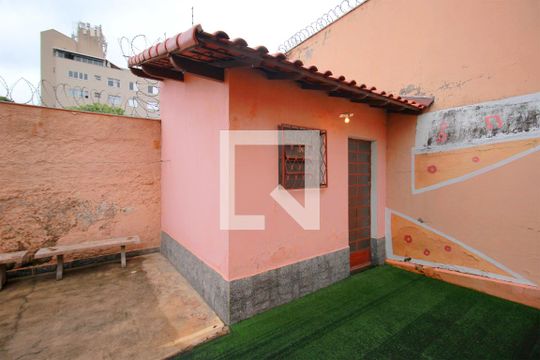 Depósito Quintal de casa à venda com 4 quartos, 330m² em Cidade Nova, Belo Horizonte