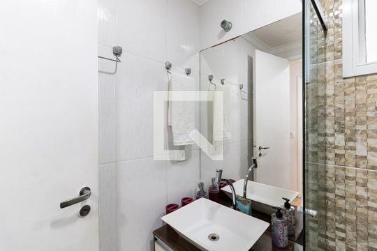 Banheiro de apartamento à venda com 3 quartos, 67m² em Jardim Vergueiro (sacoma), São Paulo