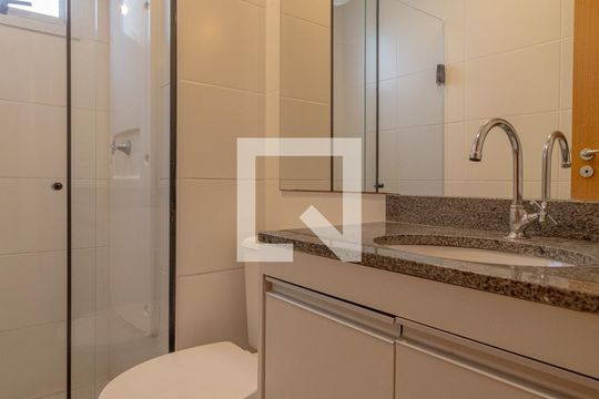 Banheiro  de apartamento para alugar com 2 quartos, 94m² em Jardim Colonial, São Paulo