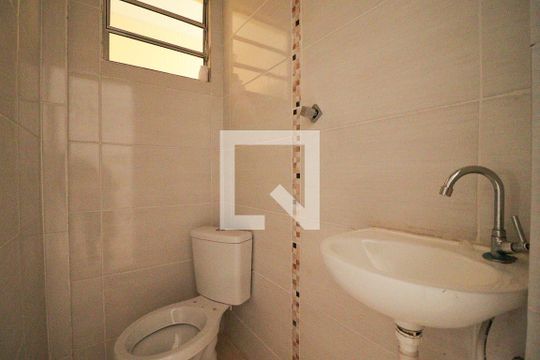 Banheiro de apartamento para alugar com 1 quarto, 40m² em Vila Prado, São Paulo