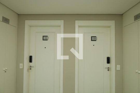 Área comum - Saguão do andar - porta do apartamento de apartamento à venda com 2 quartos, 42m² em Jardim Nossa Senhora do Carmo, São Paulo