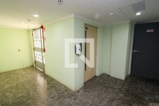 Hall de entrada de apartamento à venda com 2 quartos, 59m² em Tristeza, Porto Alegre