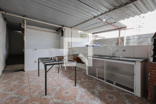 Área de serviço de casa à venda com 2 quartos, 70m² em Vila Santa Maria, São Paulo