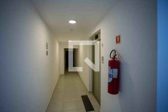 Hall de entrada de apartamento para alugar com 2 quartos, 45m² em Centro, Diadema