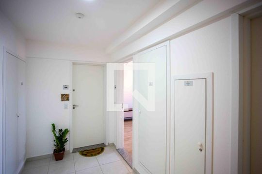 Hall de entrada de apartamento para alugar com 2 quartos, 45m² em Centro, Diadema