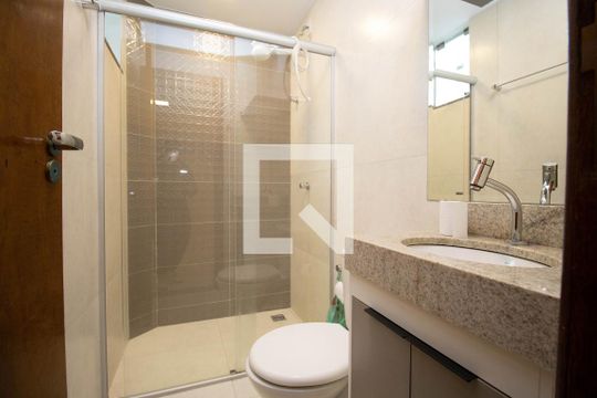 Banheiro Social de apartamento à venda com 1 quarto, 30m² em Norte (águas Claras), Brasília