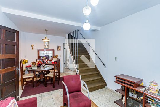 Casa para alugar com 2 quartos, 80m² em Conjunto Residencial Novo Pacaembu, São Paulo