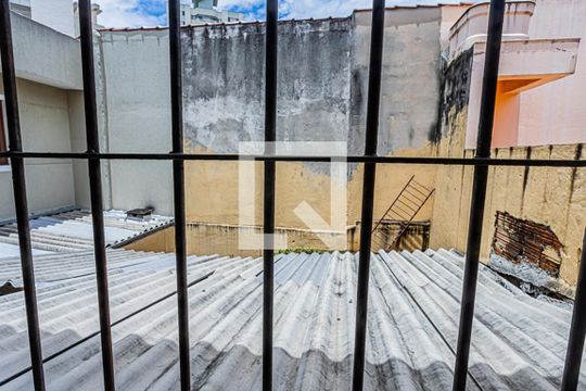 Vista Quarto 2 de casa para alugar com 2 quartos, 80m² em Conjunto Residencial Novo Pacaembu, São Paulo