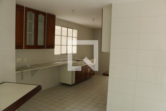 Cozinha de casa para alugar com 4 quartos, 350m² em Centro, Nova Iguaçu