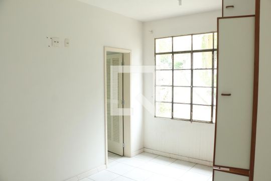 Quarto 1 de casa para alugar com 4 quartos, 350m² em Centro, Nova Iguaçu