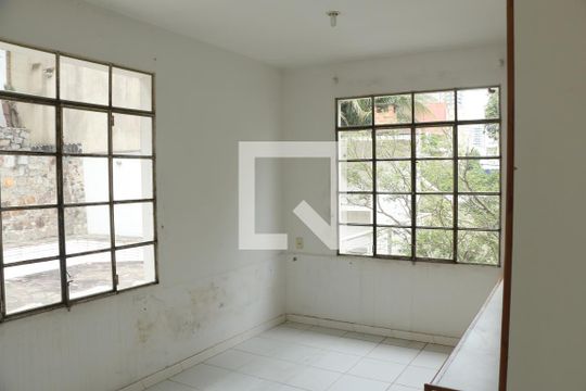 Quarto 2 de casa para alugar com 4 quartos, 350m² em Centro, Nova Iguaçu