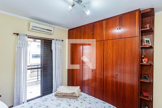 Suíte de casa à venda com 4 quartos, 250m² em Vila Sao Vicente, São Paulo