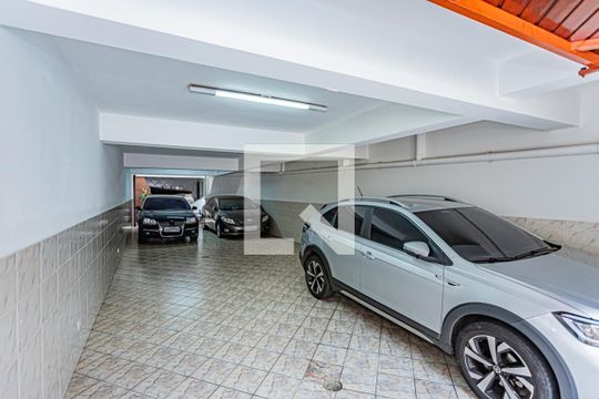 Garagem de casa à venda com 4 quartos, 250m² em Vila Sao Vicente, São Paulo