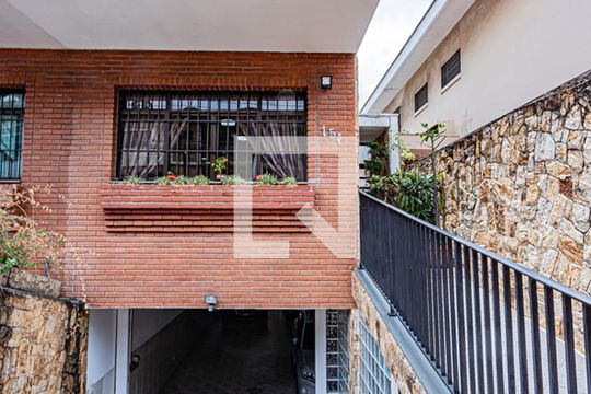 Fachada interna de casa à venda com 4 quartos, 250m² em Vila Sao Vicente, São Paulo