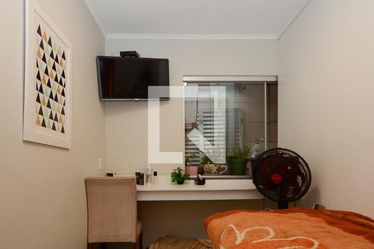 Quarto 1 ( Casa 1 ) de casa para alugar com 4 quartos, 152m² em Baeta Neves, São Bernardo do Campo