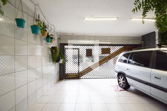 Garagem de casa para alugar com 4 quartos, 152m² em Baeta Neves, São Bernardo do Campo