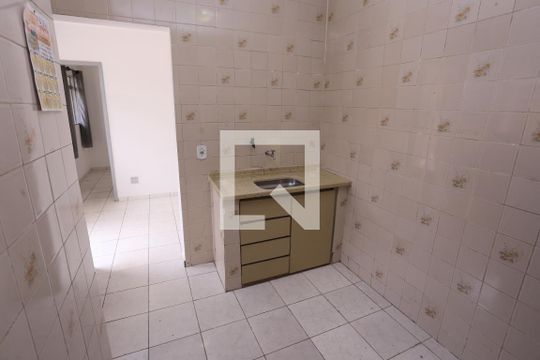 Cozinha de apartamento para alugar com 1 quarto, 35m² em Ceilândia Norte (ceilândia), Brasília