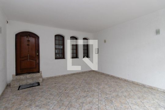 Garagem de casa para alugar com 4 quartos, 180m² em Jardim Japao, São Paulo
