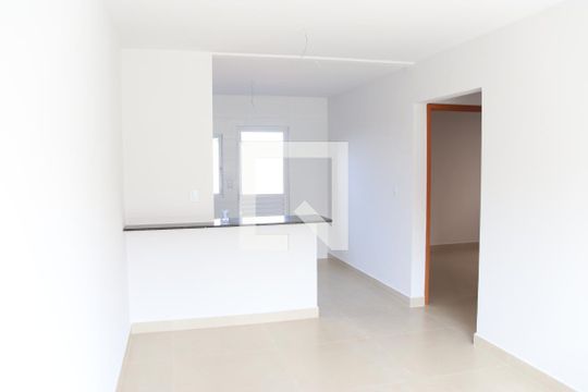 Casa de Condomínio para alugar com 2 quartos, 60m² em Vila Mutirao Ii, Goiânia