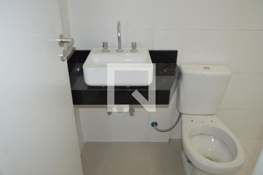 Banheiro de casa para alugar com 2 quartos, 122m² em Vila Mariana, São Paulo