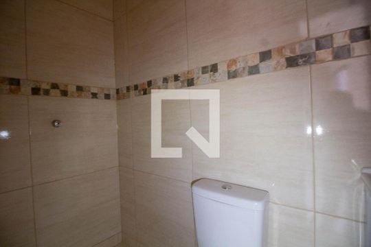 Banheiro de casa para alugar com 2 quartos, 42m² em Jardim Ipanema (zona Oeste), São Paulo