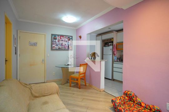 Sala de apartamento para alugar com 1 quarto, 42m² em São João, Porto Alegre