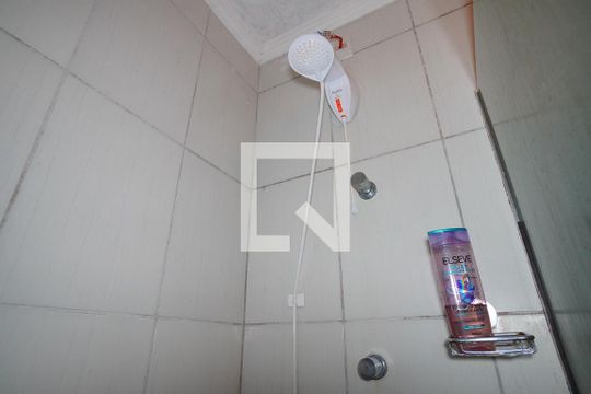Banheiro Corredor de apartamento para alugar com 1 quarto, 42m² em São João, Porto Alegre