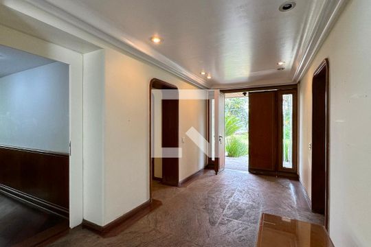 Entrada de casa de condomínio à venda com 4 quartos, 486m² em Residencial Cinco (alphaville), Santana de Parnaíba