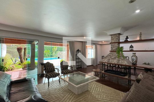 Casa de Condomínio à venda com 4 quartos, 486m² em Residencial Cinco (alphaville), Santana de Parnaíba