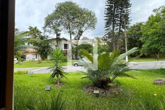 vista da Suíte 3 de casa de condomínio à venda com 4 quartos, 486m² em Residencial Cinco (alphaville), Santana de Parnaíba