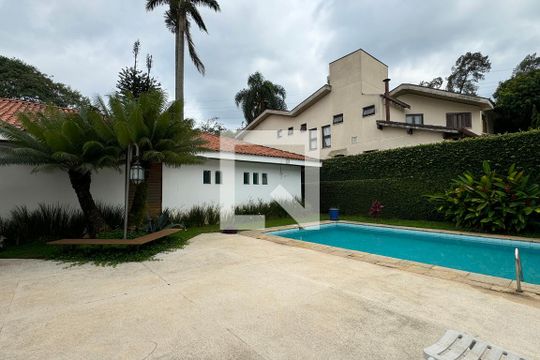 Piscina de casa de condomínio à venda com 4 quartos, 486m² em Residencial Cinco (alphaville), Santana de Parnaíba