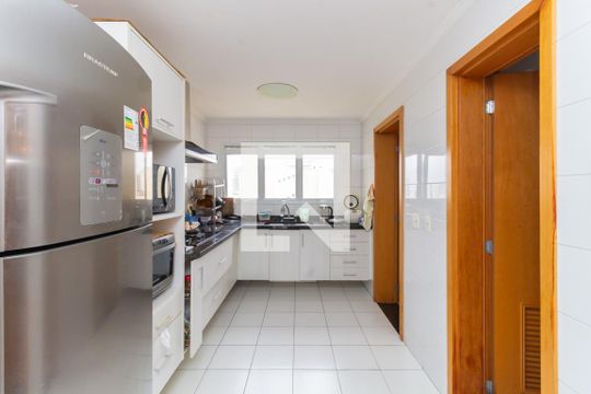 Cozinha de apartamento para alugar com 4 quartos, 205m² em Vila Mariana, São Paulo