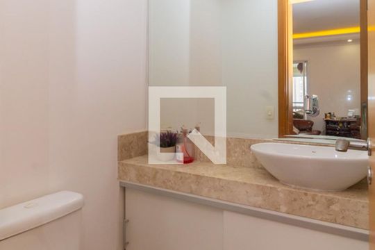 Lavabo de apartamento para alugar com 4 quartos, 205m² em Vila Mariana, São Paulo