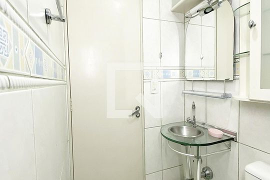 Banheiro de apartamento para alugar com 2 quartos, 58m² em Boa Vista, Novo Hamburgo