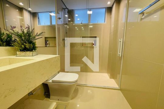 Banheiro de apartamento para alugar com 3 quartos, 147m² em Gonzaga, Santos