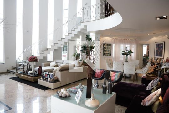 Sala de casa de condomínio à venda com 5 quartos, 590m² em Conjunto Cachoeira Dourada, Goiânia