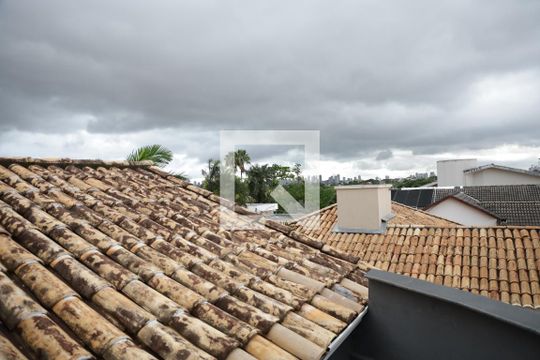 Vista de casa de condomínio para alugar com 5 quartos, 590m² em Conjunto Cachoeira Dourada, Goiânia