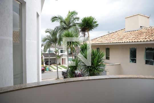 Sacada de casa de condomínio para alugar com 5 quartos, 590m² em Conjunto Cachoeira Dourada, Goiânia