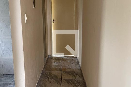 Corredor de casa para alugar com 1 quarto, 44m² em Parque Lafaiete, Duque de Caxias