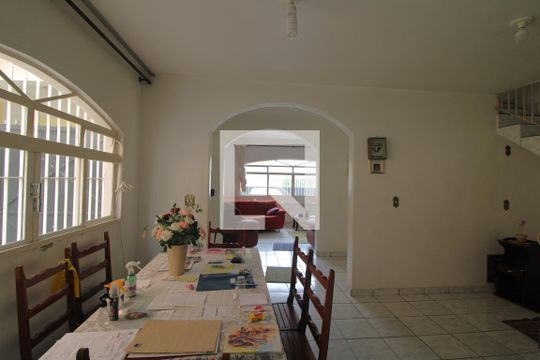 Copa de casa à venda com 3 quartos, 232m² em Jardim Teresa, São Paulo