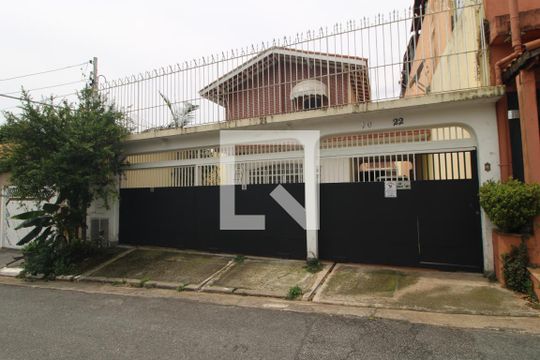 Fachada de casa à venda com 3 quartos, 232m² em Jardim Teresa, São Paulo