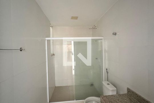 Banheiro quarto 2 de casa de condomínio à venda com 2 quartos, 220m² em Vargem Grande, Rio de Janeiro